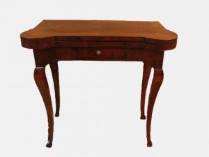 WALNUT VENEERED GAME TABLE, LATE 19TH CENTURY